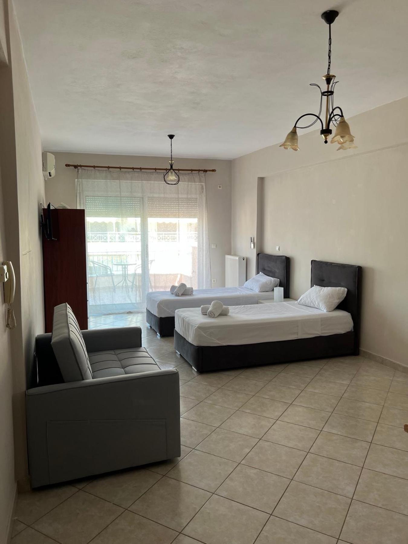 Theros Apartment بريفيزا المظهر الخارجي الصورة